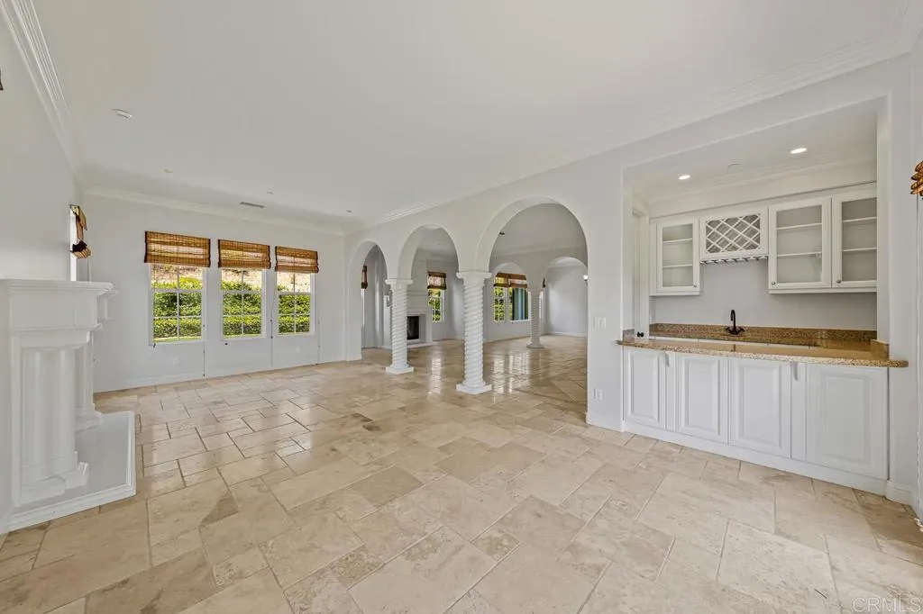https://cdn.realtyfeed.com/cdn/127/306737350/61c31b29dba8c57c46975b5bab3e5abd.webp