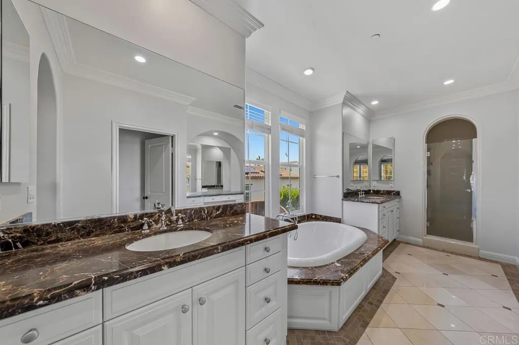 https://cdn.realtyfeed.com/cdn/127/306737350/7d283ffa2a3962a9f8020c2b2ca7c94a.webp
