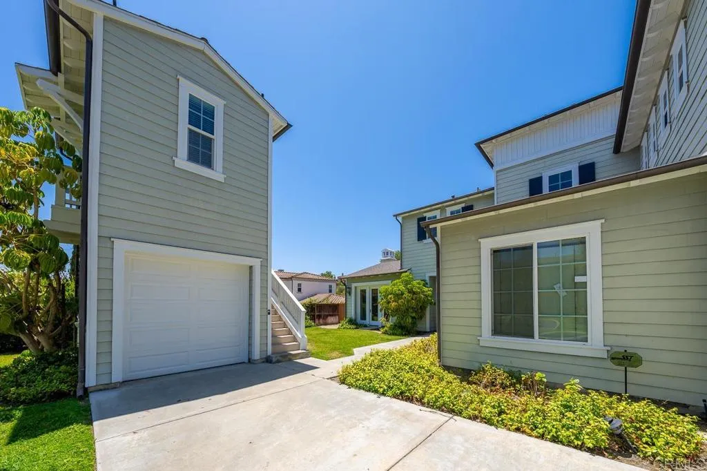 https://cdn.realtyfeed.com/cdn/127/306737350/976b8f2f429d9f988e504fb5ca7e0033.webp