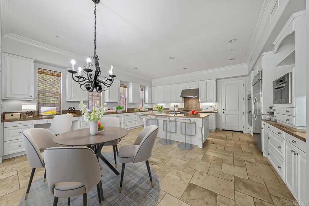 https://cdn.realtyfeed.com/cdn/127/306737350/d2ed1bae11886d9451f096655426ac26.webp