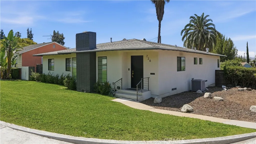 Pomona, CA 91768