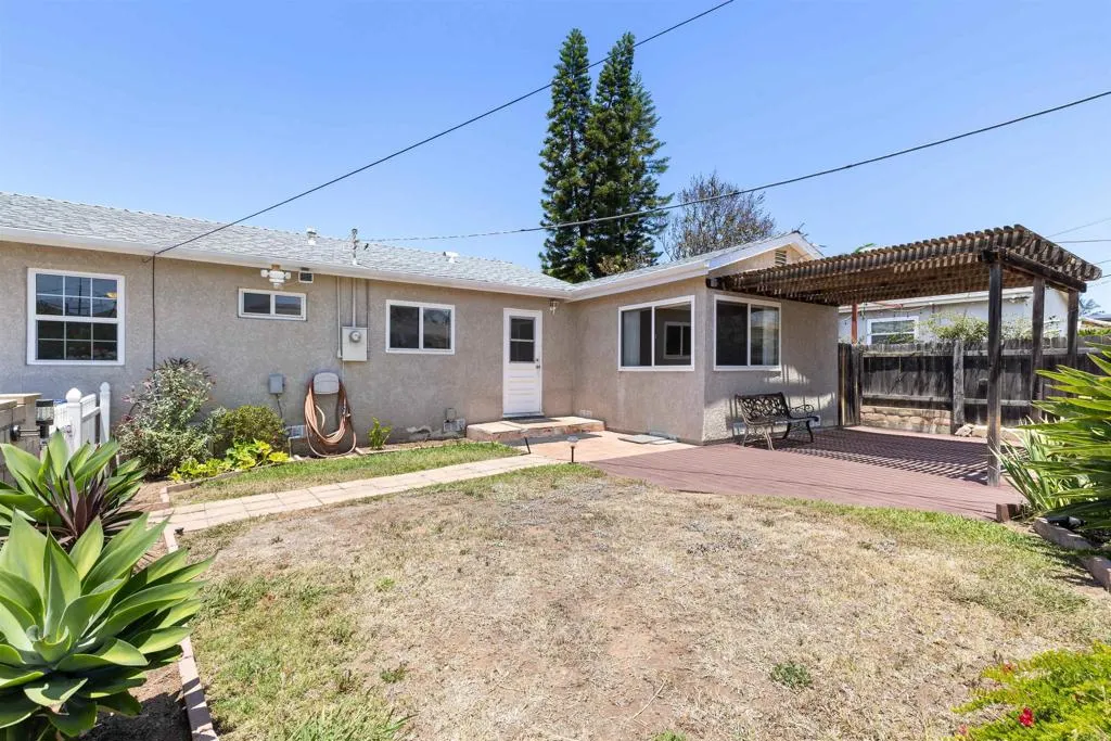 https://cdn.realtyfeed.com/cdn/127/306737402/5e5dc008dd4b70a66d5d44c4c22d8a43.webp