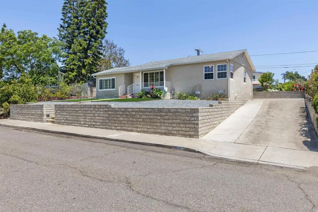 https://cdn.realtyfeed.com/cdn/127/306737402/7f7d170a2e74e5c073a212821c5400de.webp