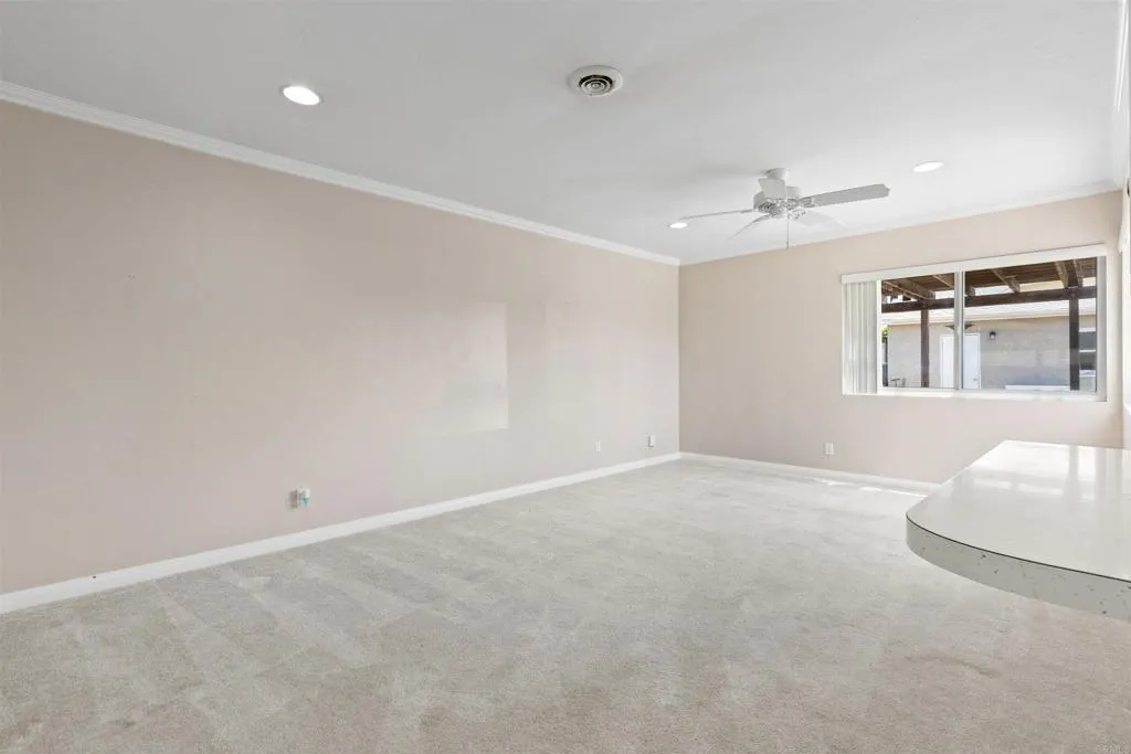 https://cdn.realtyfeed.com/cdn/127/306737402/edd3b3a493bc003833b058a19752dc1e.webp