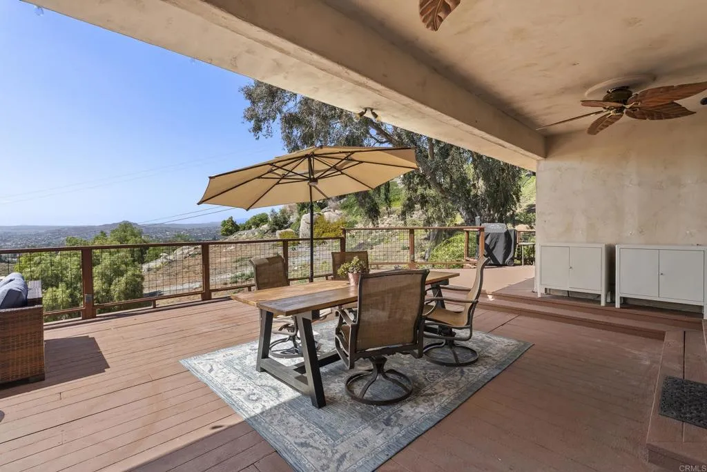 https://cdn.realtyfeed.com/cdn/127/306737469/ceb9b89dd831be2916275c0309bcf30b.webp