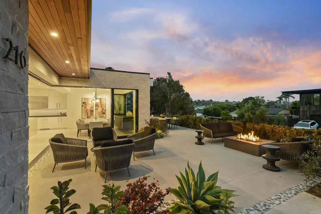 https://cdn.realtyfeed.com/cdn/127/306737470/23f9e97fe8f8445c2d257bf6fd71e2a9.webp
