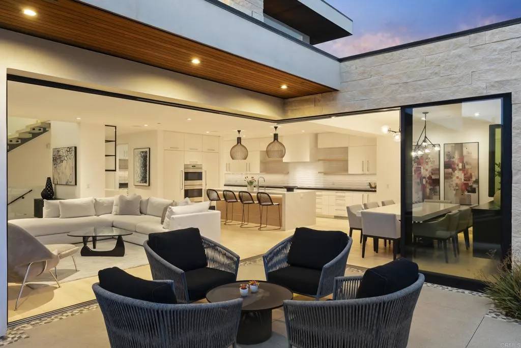 https://cdn.realtyfeed.com/cdn/127/306737470/858a029cfaa8ff5c10652e0925e9ccea.webp