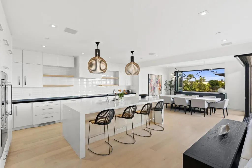 https://cdn.realtyfeed.com/cdn/127/306737470/c3337c09dd9540989069042daa0460ad.webp