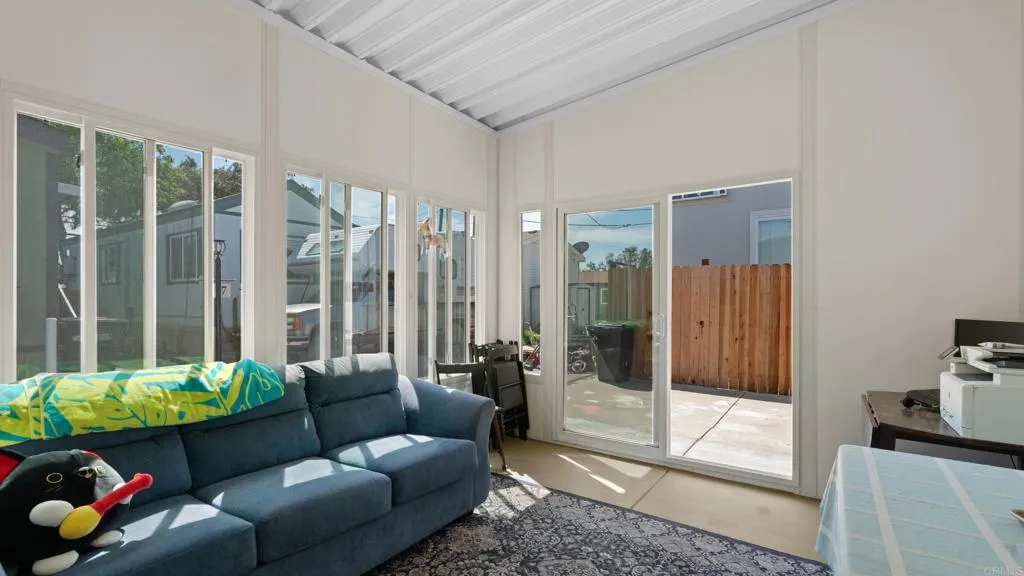 https://cdn.realtyfeed.com/cdn/127/306737483/2df2835ee715c7fcc2c81062ac984076.webp