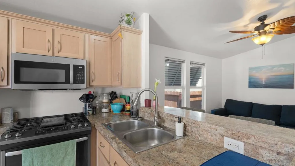 https://cdn.realtyfeed.com/cdn/127/306737483/43b1c58a159f55281a373de21bacdb75.webp