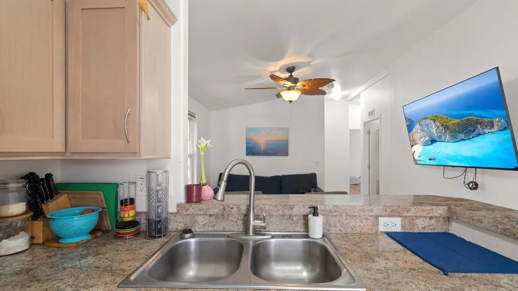 https://cdn.realtyfeed.com/cdn/127/306737483/be1d72c142d176142fc1301ad441c2fd.webp