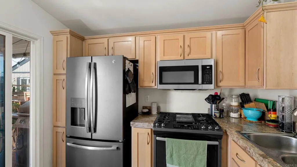https://cdn.realtyfeed.com/cdn/127/306737483/e4bad692f0473952924db6dfcedc51fa.webp