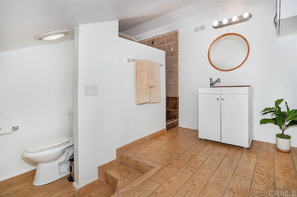 https://cdn.realtyfeed.com/cdn/127/306737506/5e6c959bfbcb40082ca48f6ca5d57e6a.webp