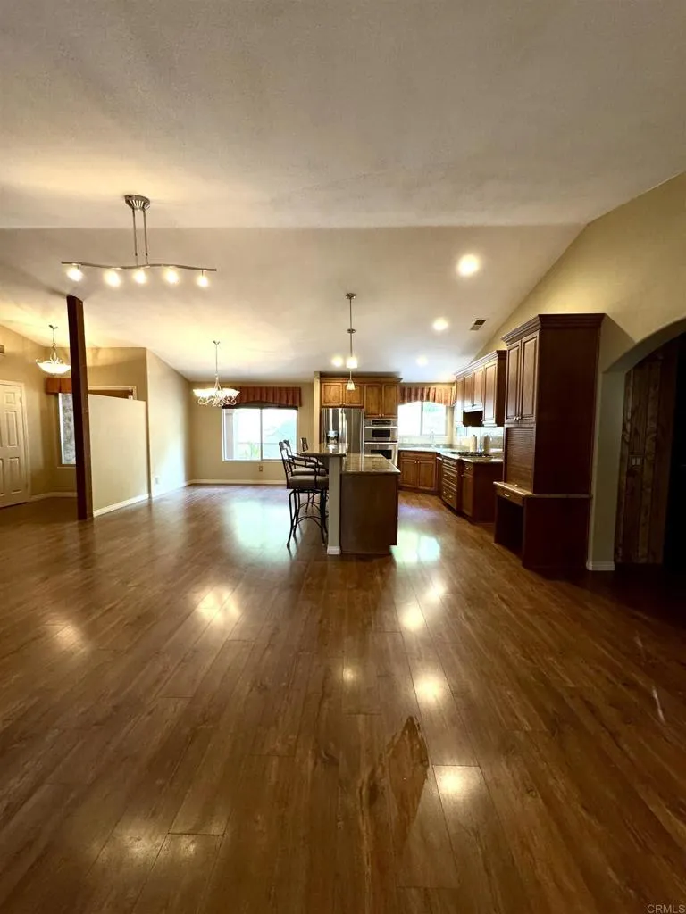 https://cdn.realtyfeed.com/cdn/127/306737535/4100ba8f249adf54b5c27a1bcc2982d1.webp