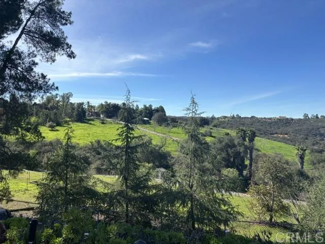 https://cdn.realtyfeed.com/cdn/127/306737535/8697046ce58515e97cb880c365df6a37.webp
