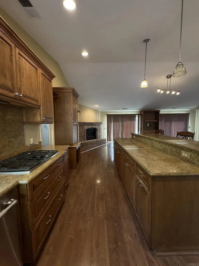 https://cdn.realtyfeed.com/cdn/127/306737535/8bf97817551a96acd6571a754cda0d6f.webp