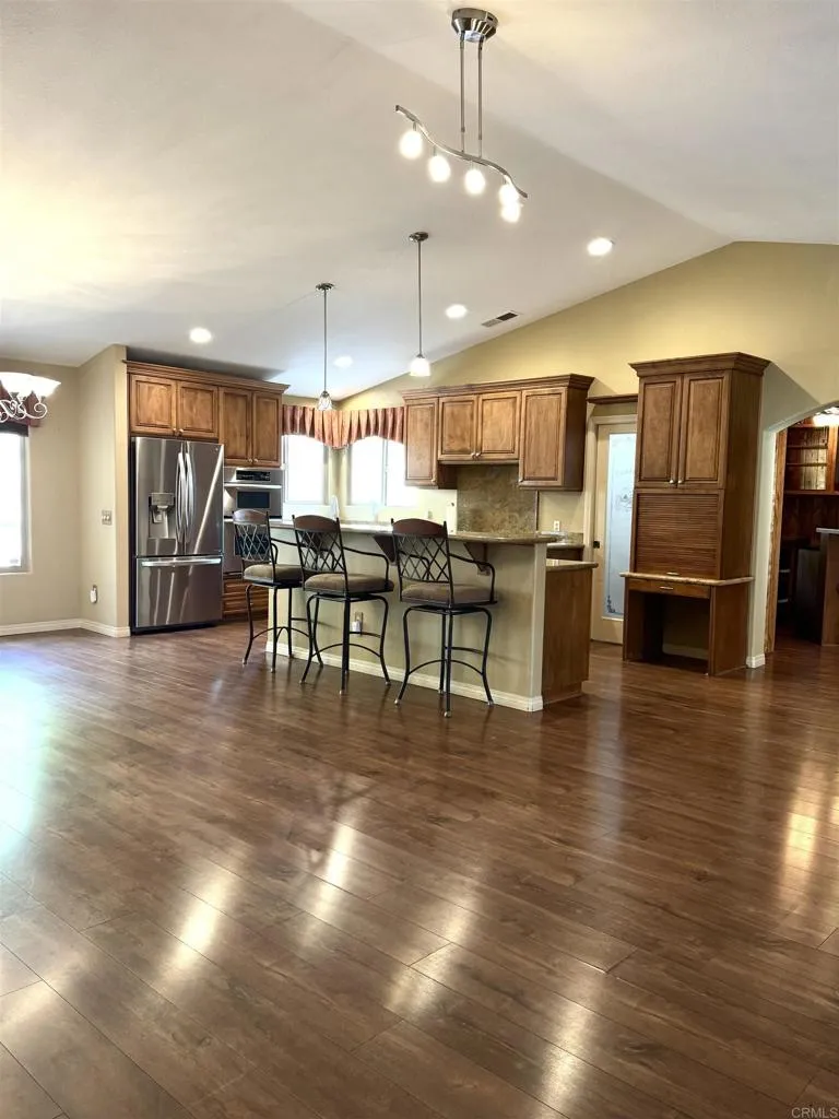 https://cdn.realtyfeed.com/cdn/127/306737535/fe06392e6a3de45298a153242d65fcff.webp