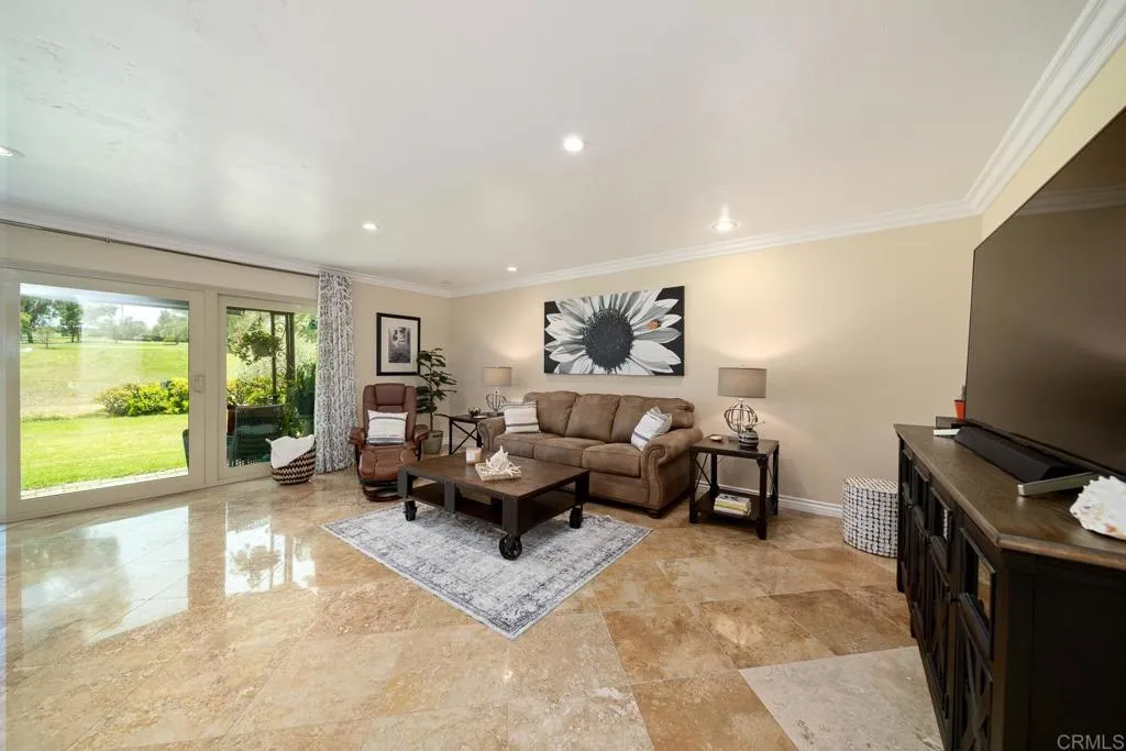 https://cdn.realtyfeed.com/cdn/127/306737537/306c0b3336cc31fe0bb9e6afa989afec.webp