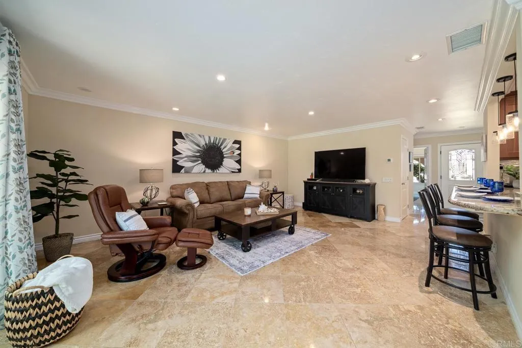 https://cdn.realtyfeed.com/cdn/127/306737537/701ad0302a14d11cf251dfca582401bc.webp