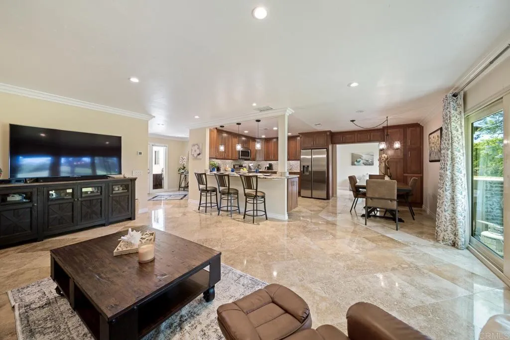 https://cdn.realtyfeed.com/cdn/127/306737537/9babdbac3b4894342d891e59c6b17577.webp