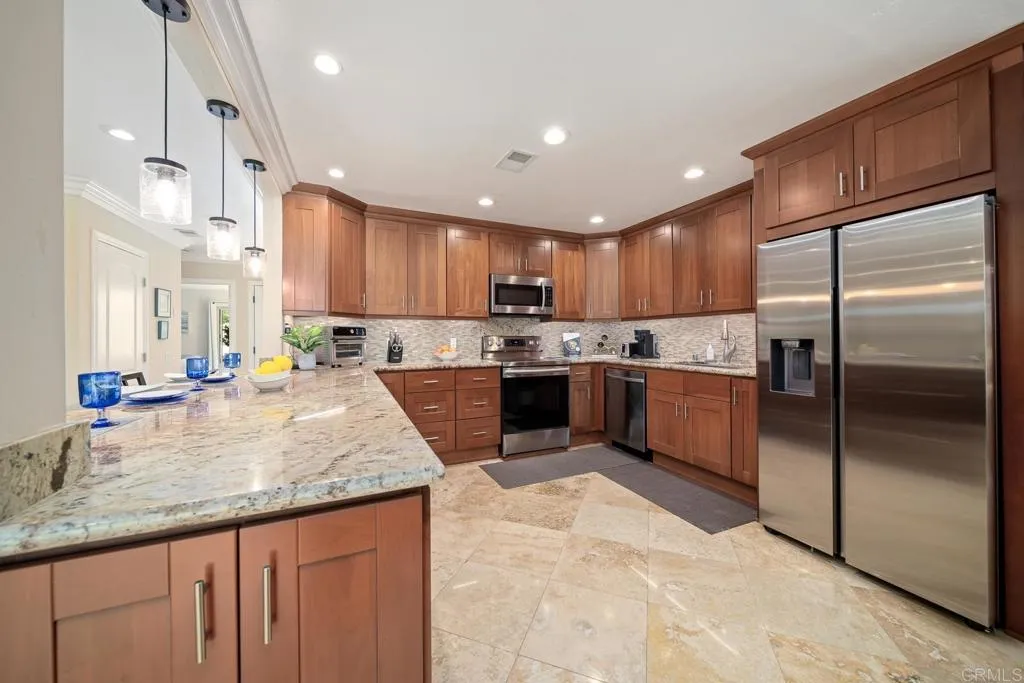 https://cdn.realtyfeed.com/cdn/127/306737537/9f1f80ad2cdf2567db95ccbb75059823.webp