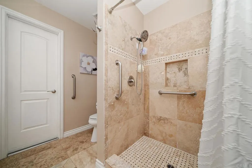 https://cdn.realtyfeed.com/cdn/127/306737537/a7e9124b5feaa8086a43682d661c7efb.webp
