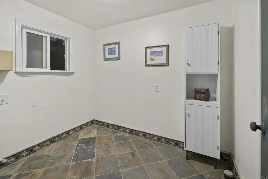https://cdn.realtyfeed.com/cdn/127/306737583/5dec99c806d1b3429513901f11f1235d.webp