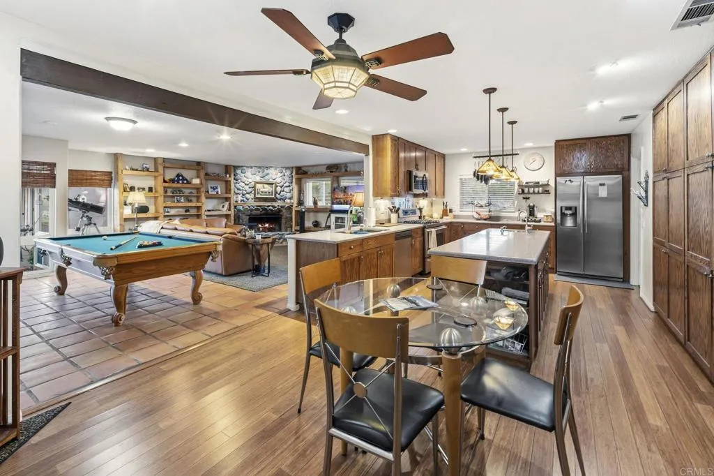 https://cdn.realtyfeed.com/cdn/127/306737583/8c2a2c96b9879eb6110c3a34fd9bcbec.webp