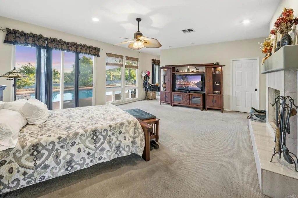 https://cdn.realtyfeed.com/cdn/127/306737583/a0e8697ba0f44d4f06915f281eb0b544.webp