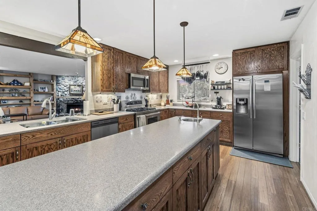https://cdn.realtyfeed.com/cdn/127/306737583/ece81821ceac3f4f0864dee773429af1.webp