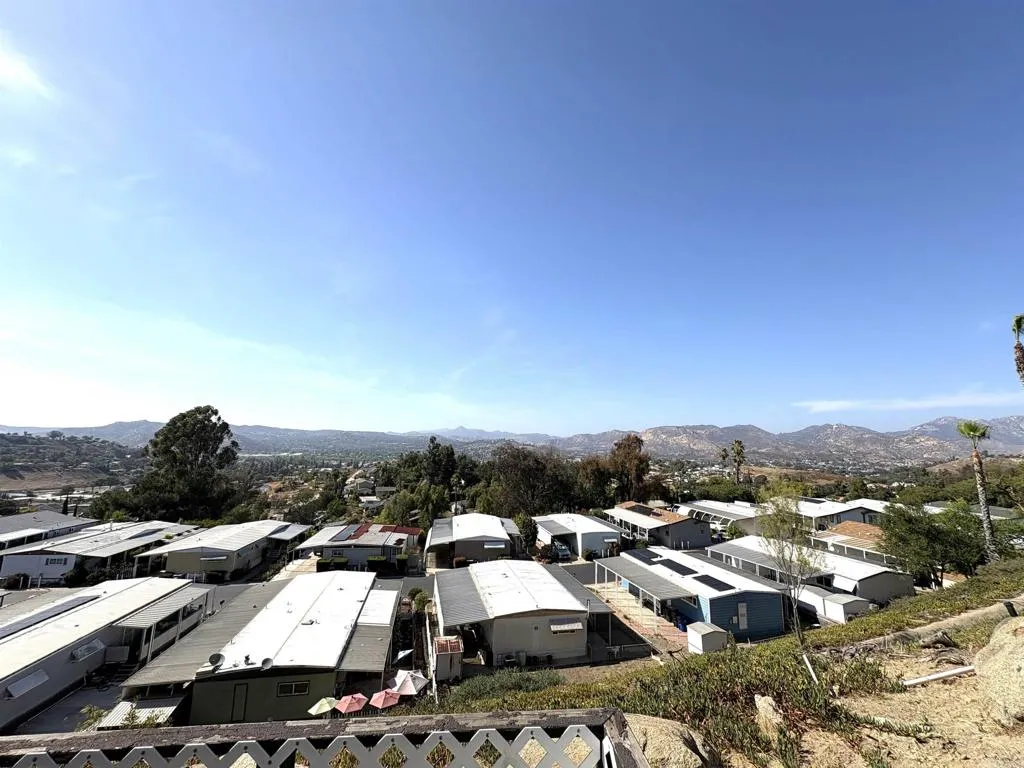 https://cdn.realtyfeed.com/cdn/127/306737591/21c06e930c47a0e6c7417dc73959b1e8.webp