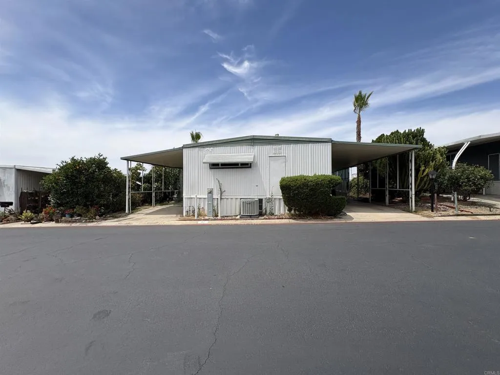 https://cdn.realtyfeed.com/cdn/127/306737591/6e912460ea1ec801d54be01273aed8fe.webp