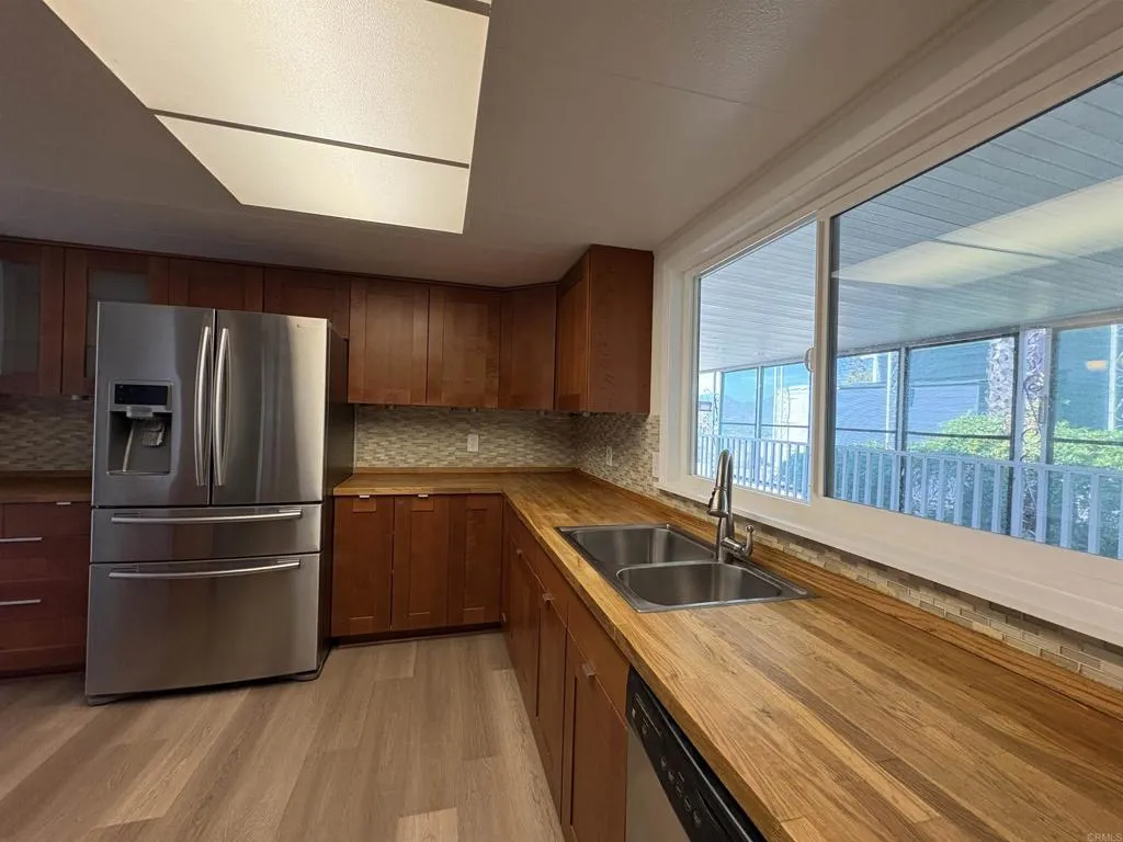 https://cdn.realtyfeed.com/cdn/127/306737591/92df4140dad1785a1f329d8a9961c8ac.webp