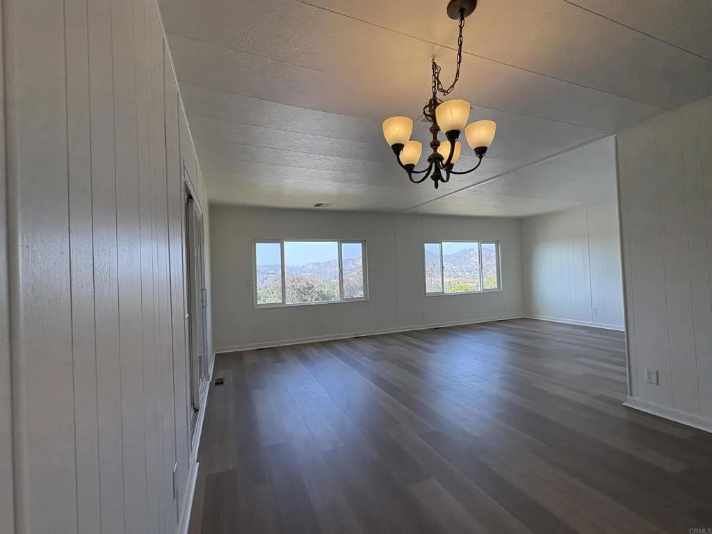 https://cdn.realtyfeed.com/cdn/127/306737591/d59c5281b55c005a837e31549a733f42.webp