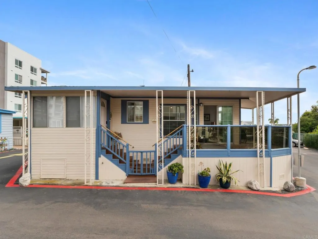 https://cdn.realtyfeed.com/cdn/127/306737621/39c7080856c056fa9ef2a5ca3eebf4b1.webp