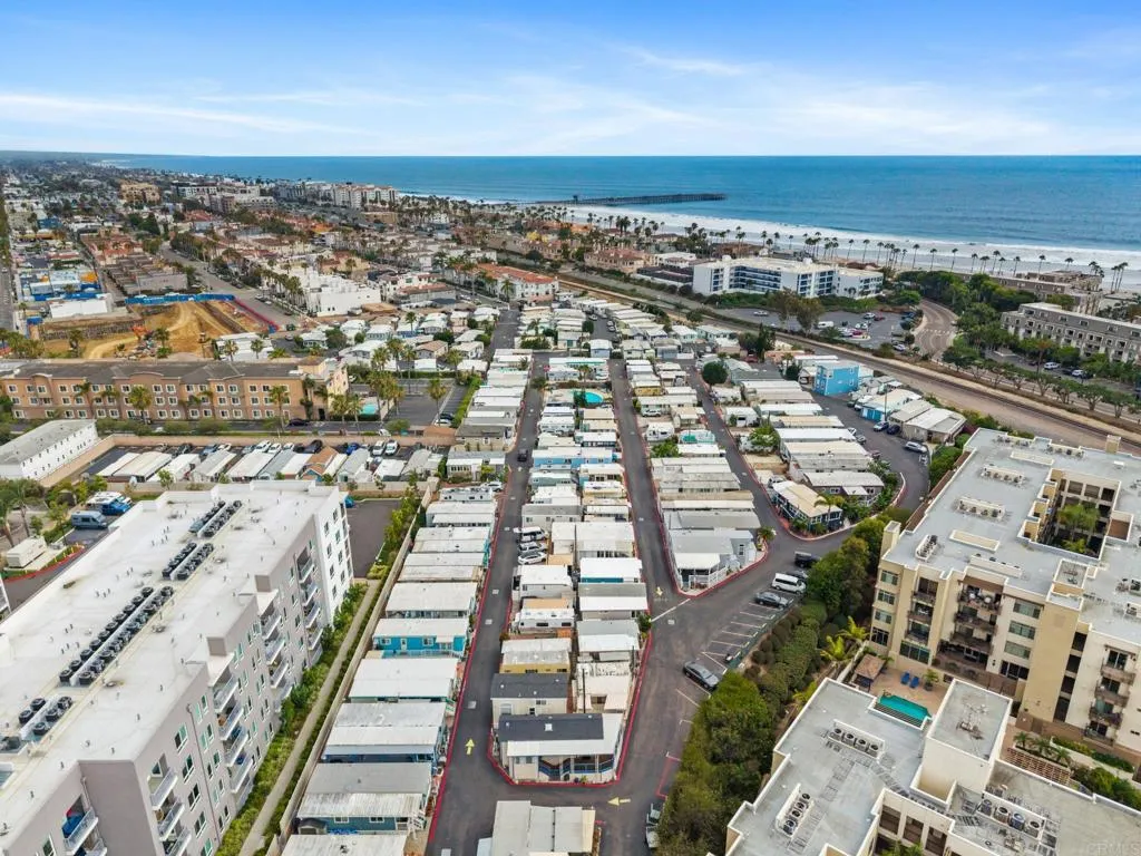 https://cdn.realtyfeed.com/cdn/127/306737621/832fa2824a9be3d38bc70babf86ebb68.webp