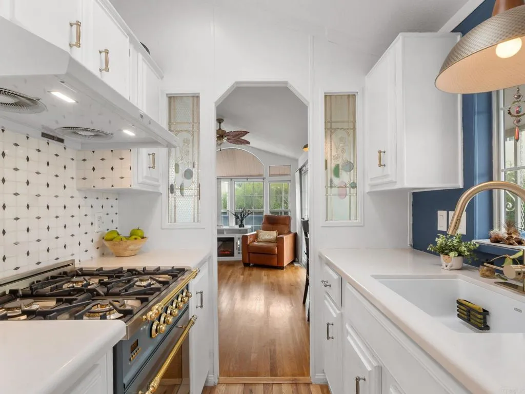 https://cdn.realtyfeed.com/cdn/127/306737621/d06bace4e74f73362e948f6dbd740431.webp