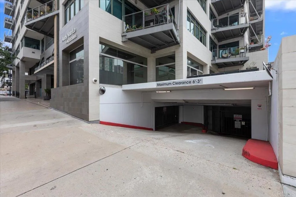 https://cdn.realtyfeed.com/cdn/127/306737622/3547806037badfbe4621c90fbb899d5f.webp