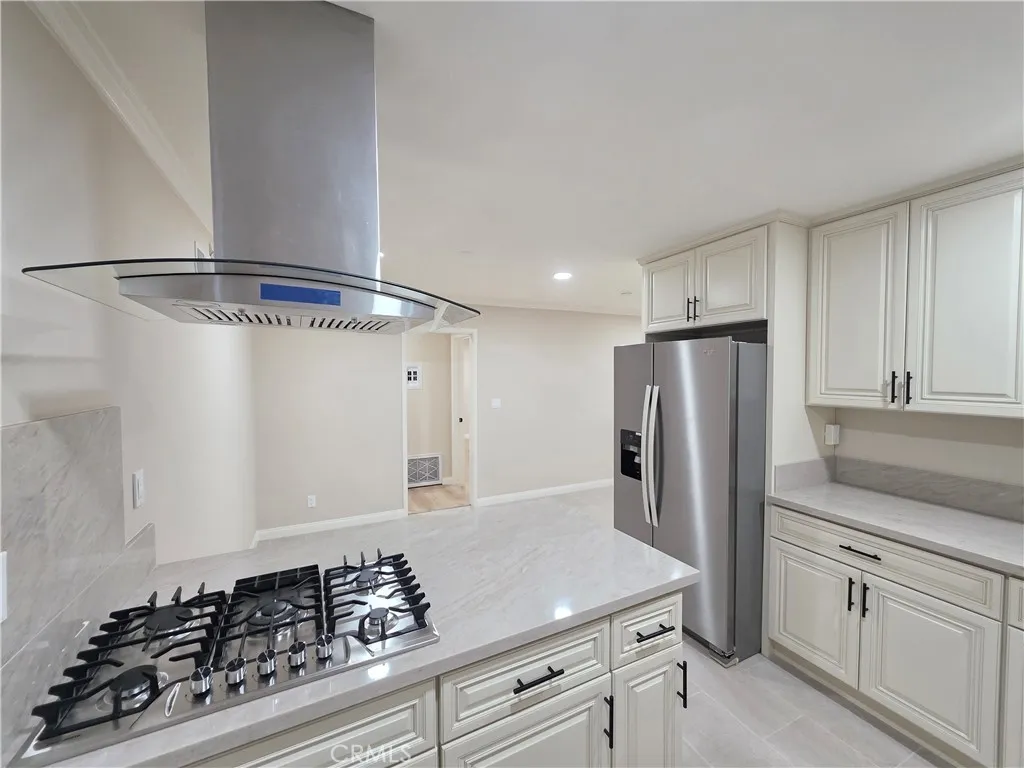 North Hollywood, CA 91606