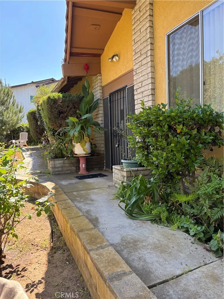 https://cdn.realtyfeed.com/cdn/127/306737699/4cbbe0687371a0bb9c3c4ab708870d26.webp