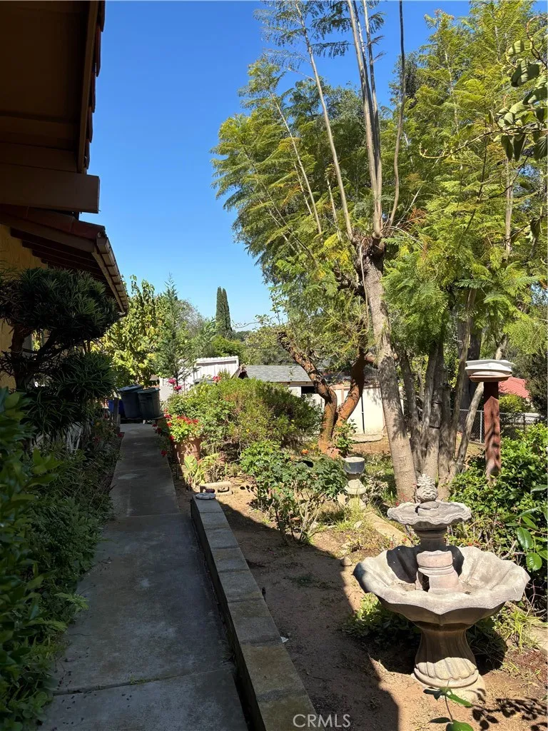https://cdn.realtyfeed.com/cdn/127/306737699/bd7b2f03e91087f76ee5297a2ebee9d4.webp