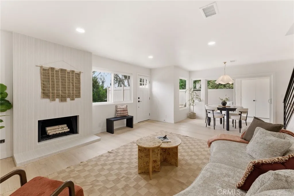 https://cdn.realtyfeed.com/cdn/127/306737712/24612b35d323ccee2cfcddac81241f97.webp