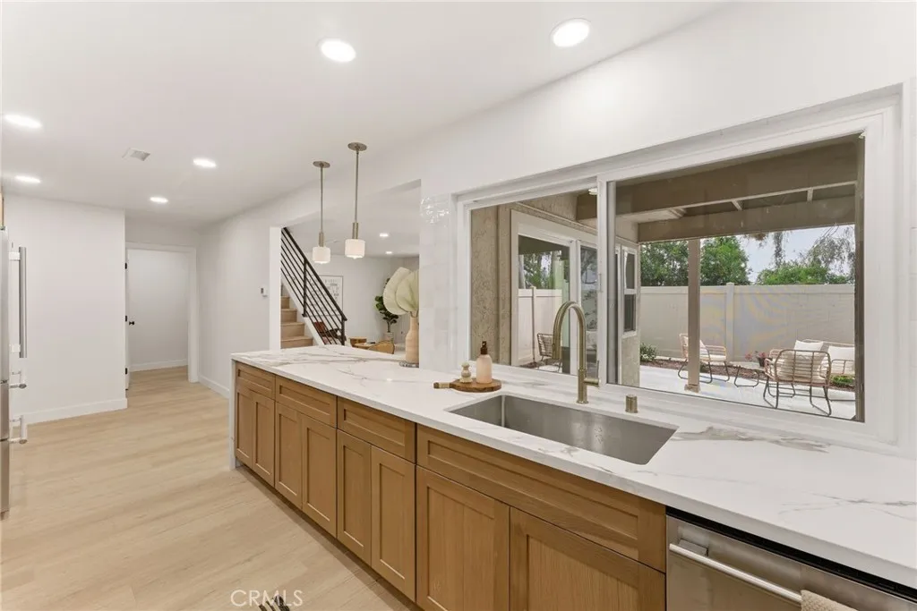 https://cdn.realtyfeed.com/cdn/127/306737712/77bf7ffad6e9ed3c322251aac001eef6.webp