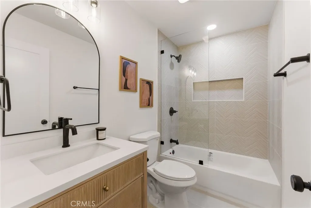 https://cdn.realtyfeed.com/cdn/127/306737712/eb49be75a8beab34ef8a63051afd3f09.webp