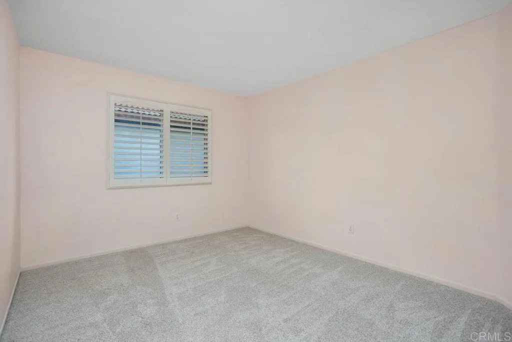 https://cdn.realtyfeed.com/cdn/127/306737750/a47398d1ca0bc8ebf05c643a596045d8.webp