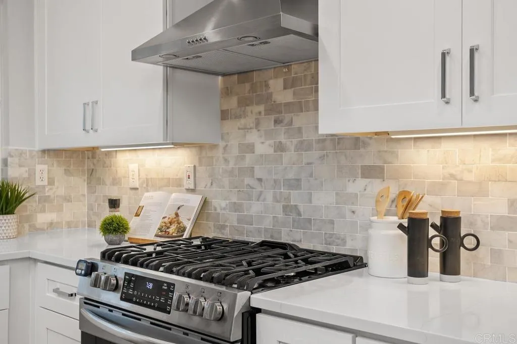 https://cdn.realtyfeed.com/cdn/127/306737750/e084d167b401878e2076a4e6b6527e30.webp