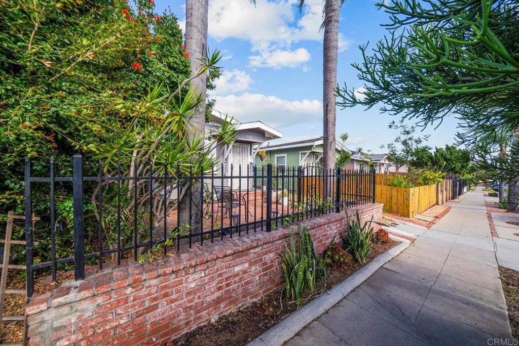 https://cdn.realtyfeed.com/cdn/127/306737788/16210ef66b7753ba26cdf4b1140c9edc.webp