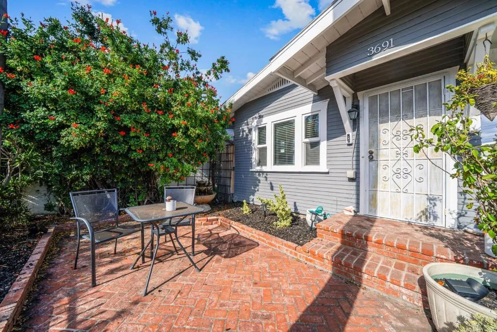 https://cdn.realtyfeed.com/cdn/127/306737788/873c7b09e14a138ed29269990523f120.webp