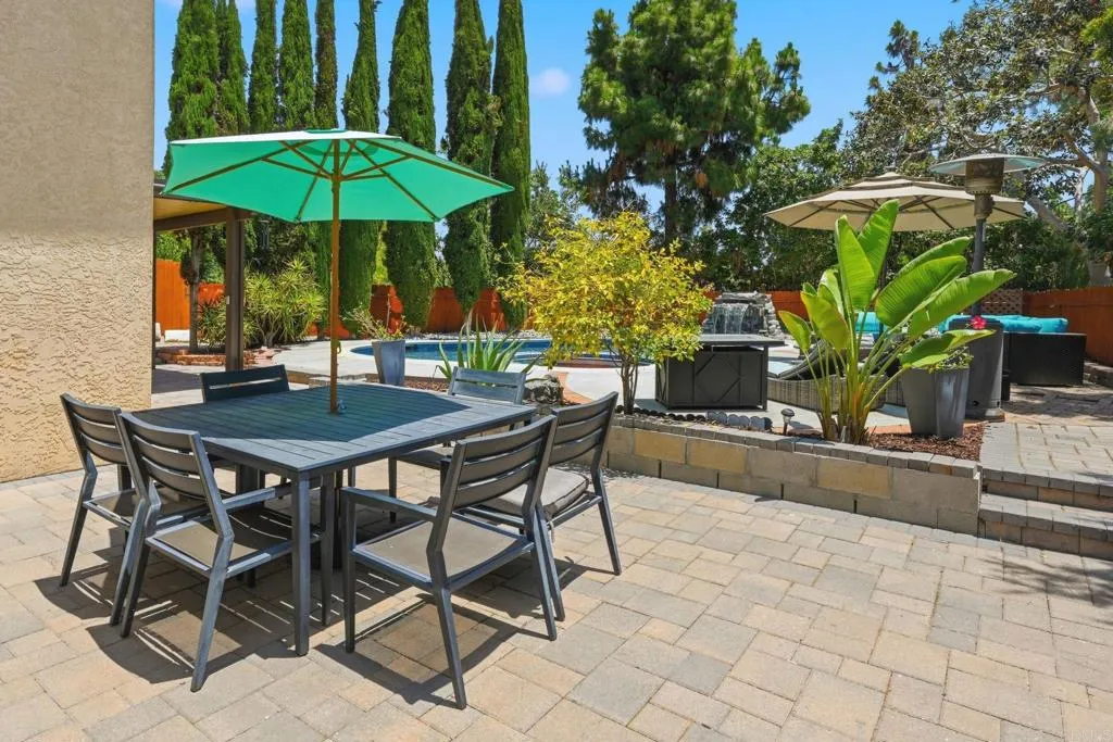 https://cdn.realtyfeed.com/cdn/127/306737808/0ef2400d16d4977bd9ccdc76b434bc11.webp