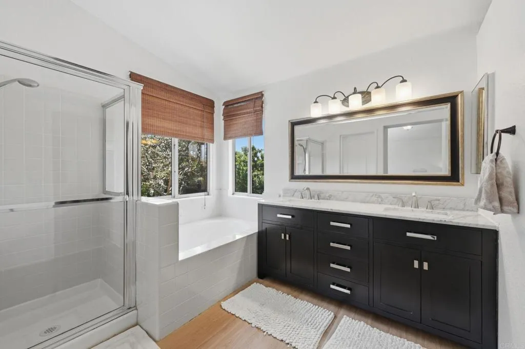 https://cdn.realtyfeed.com/cdn/127/306737808/aa4c9c5bcb59966d51f3d3bad99bd104.webp